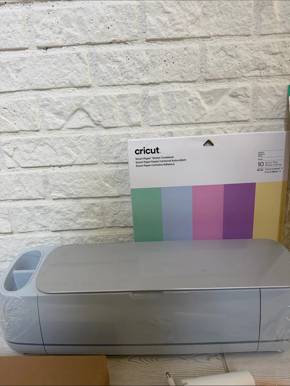 Cricut Cutting Machine with Pastel Accessories - Light Gray